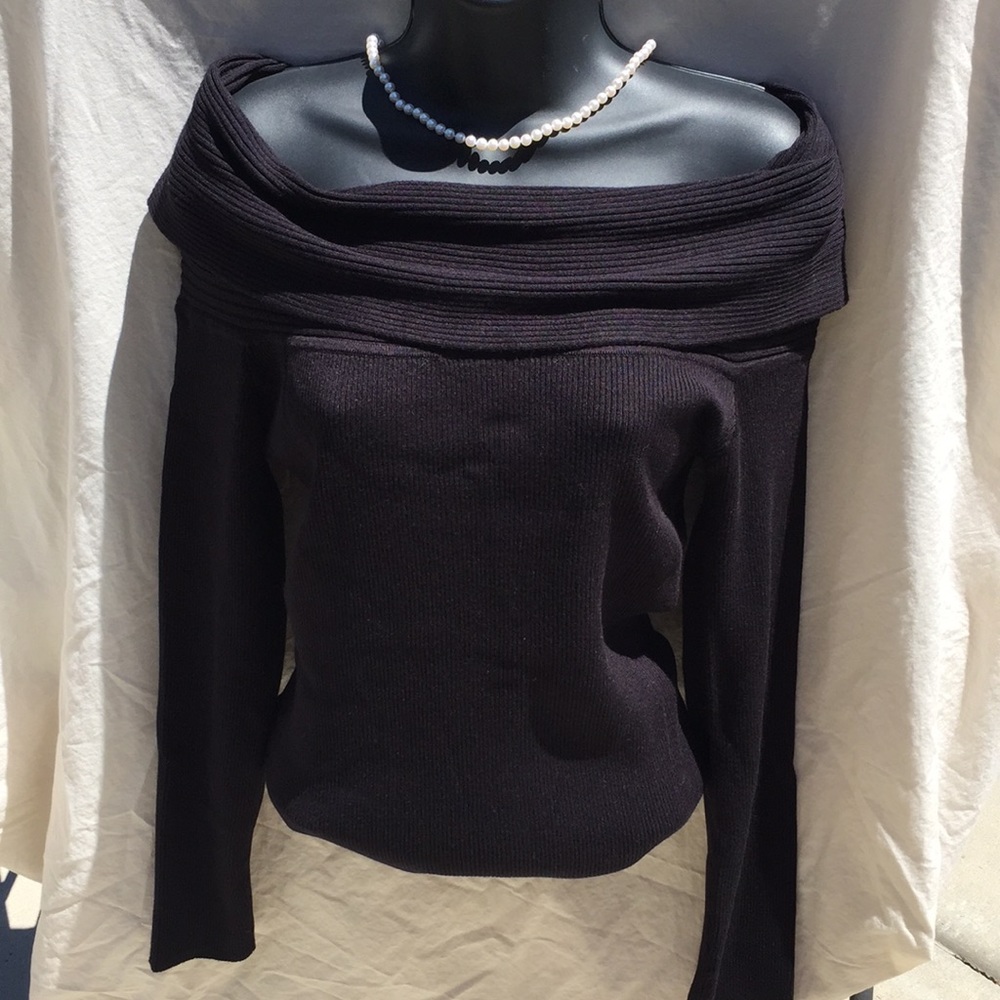 Ribbed off shoulder shirt by I•N•C